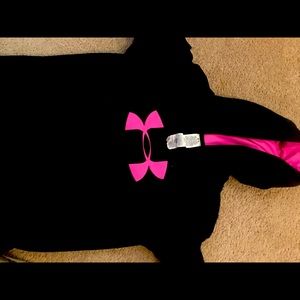 Under Armour black hoodie EUC smoke free home
